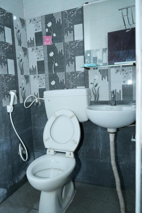 Alexa Home Stay Tirupati Exteriér fotografie